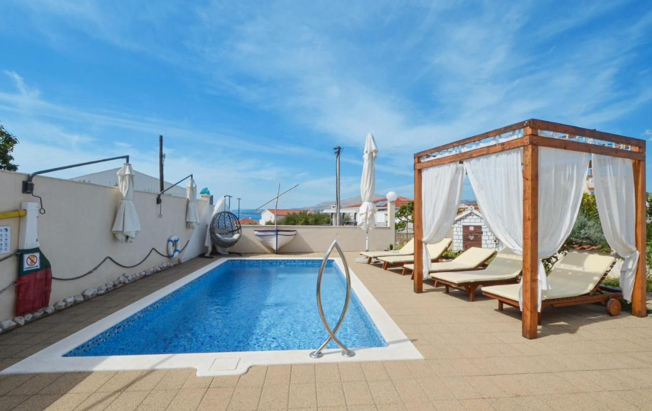 Apartments Santo Trogir - Okrug Gornji מראה חיצוני תמונה