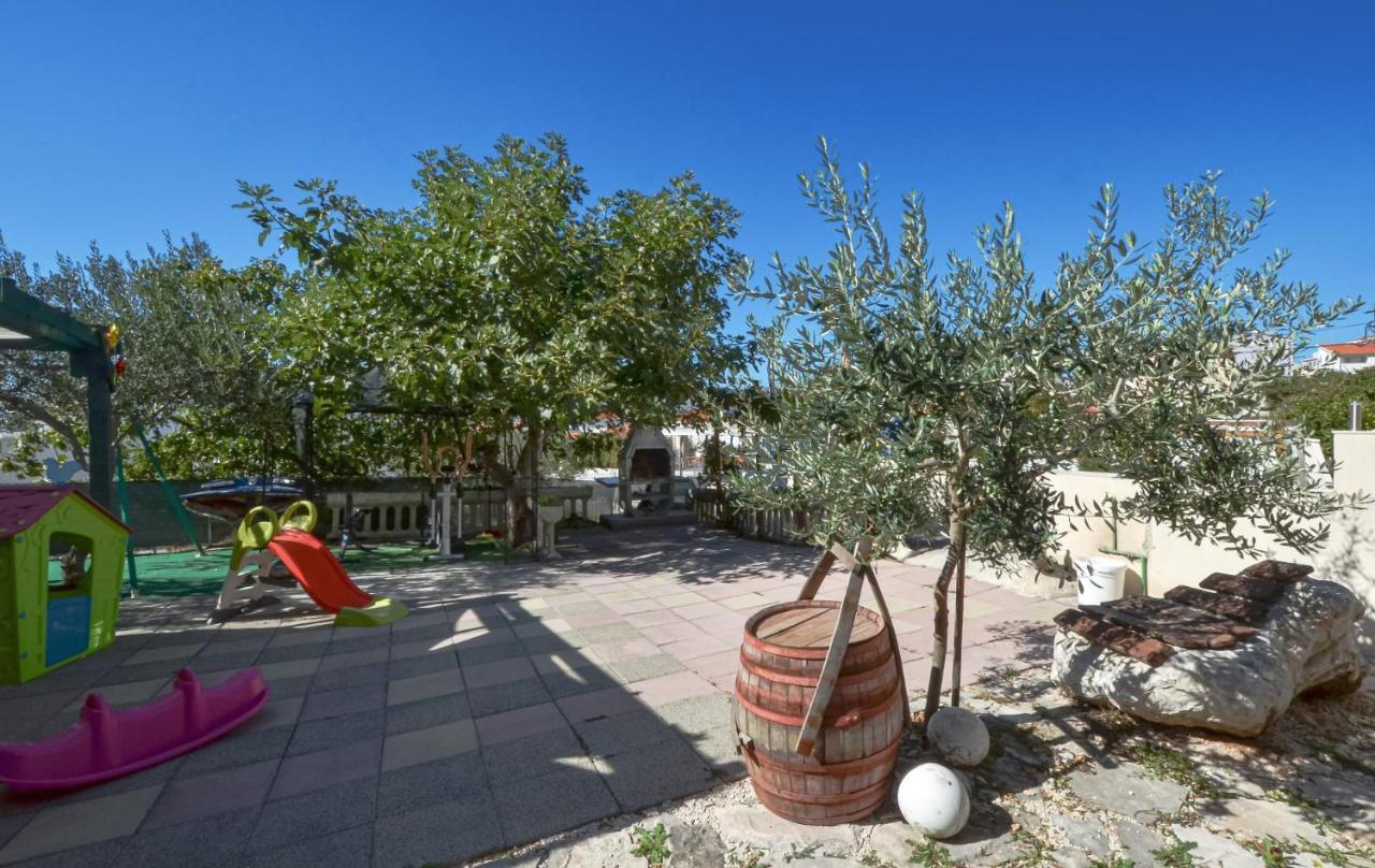 Apartments Santo Trogir - Okrug Gornji מראה חיצוני תמונה